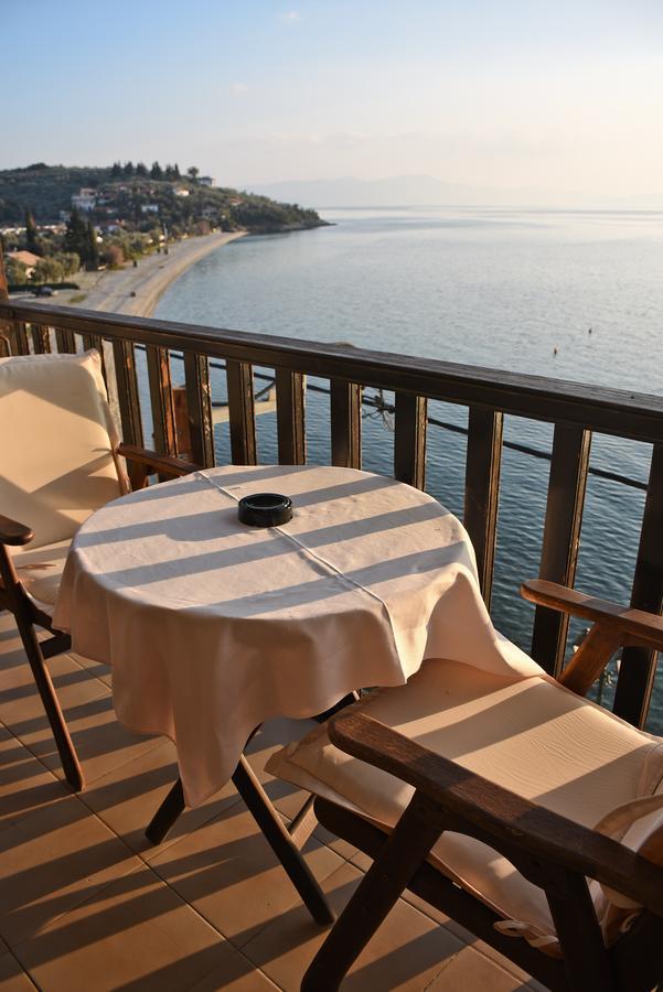 Maistrali Hotel Áfissos Buitenkant foto
