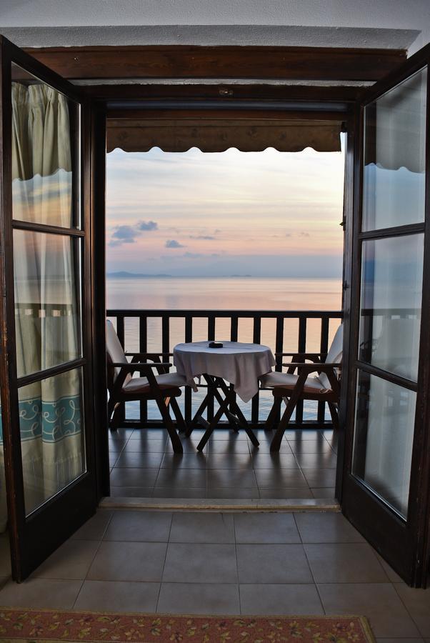 Maistrali Hotel Áfissos Buitenkant foto